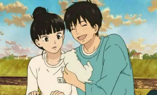Menikmati anime bersama teman Gambar orang-orang menonton anime bersama